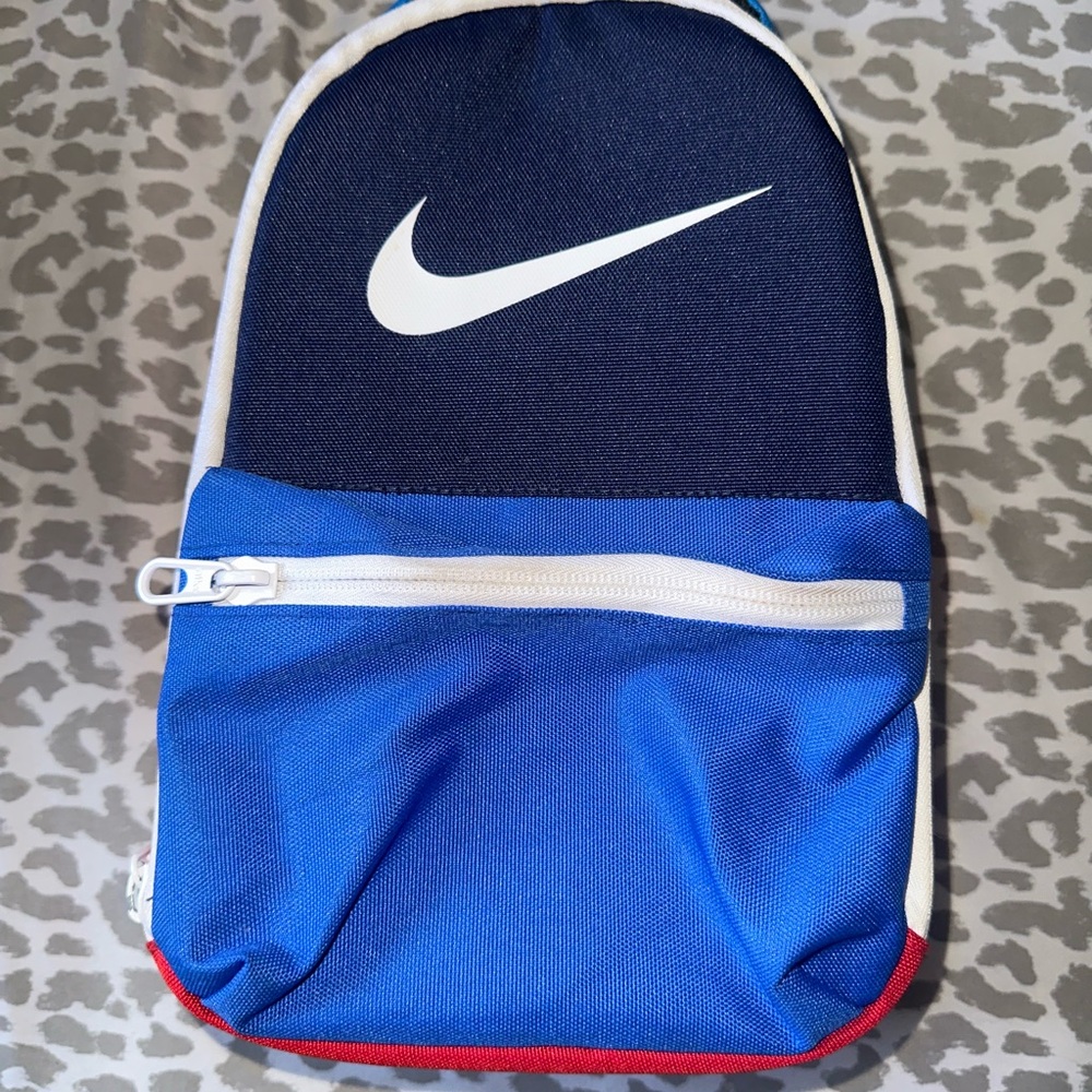 Discontinued nike lunch box
